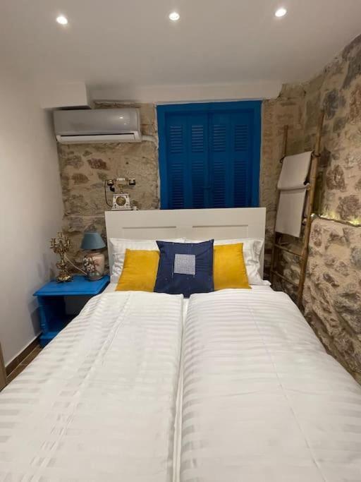 Stone Inn Near Acropolis & Metro 石头记 Felsenhohle أثينا المظهر الخارجي الصورة