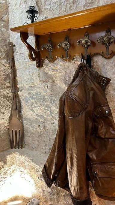 Stone Inn Near Acropolis & Metro 石头记 Felsenhohle أثينا المظهر الخارجي الصورة