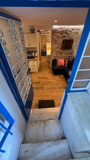 Stone Inn Near Acropolis & Metro 石头记 Felsenhohle أثينا المظهر الخارجي الصورة