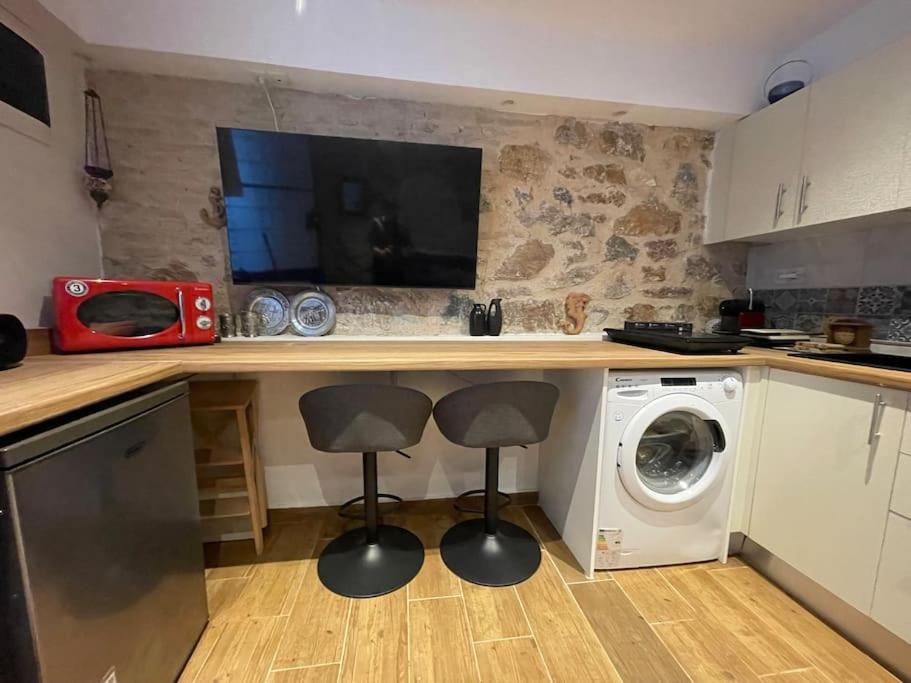Stone Inn Near Acropolis & Metro 石头记 Felsenhohle أثينا المظهر الخارجي الصورة